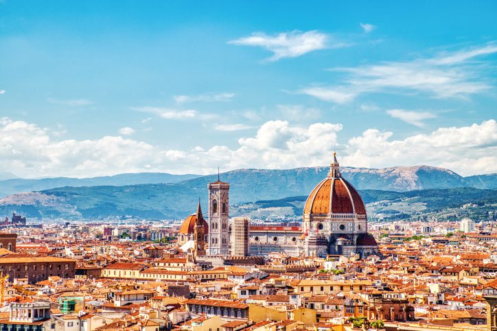 Discover the Best of Florence, Italy: A Comprehensive 10-Day Itinerary By following this 10-day itinerary, you’ll be able to experience the charm and beauty of Florence, Italy, to its fullest extent!