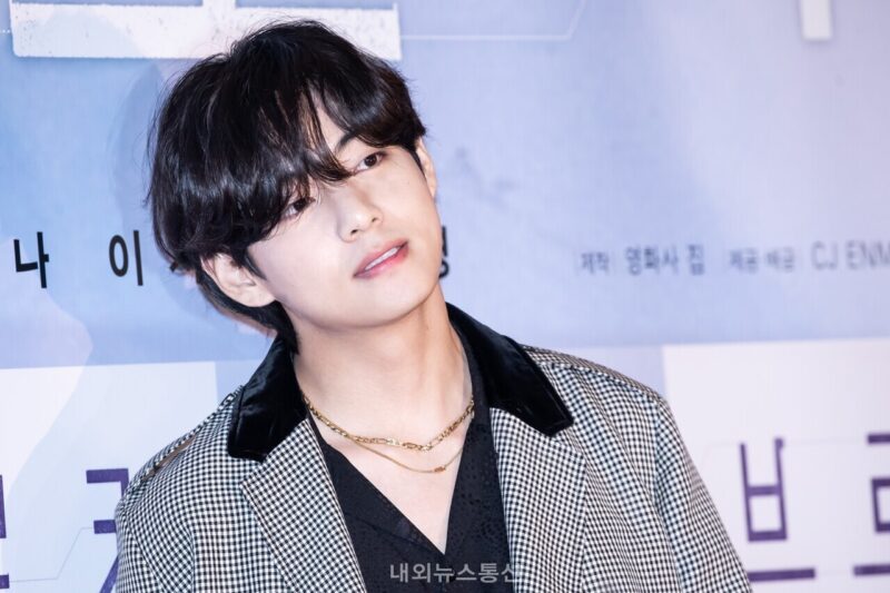 BTS V The Global Influence of a K POP Icon in Music Acting and Fashion2 scaled